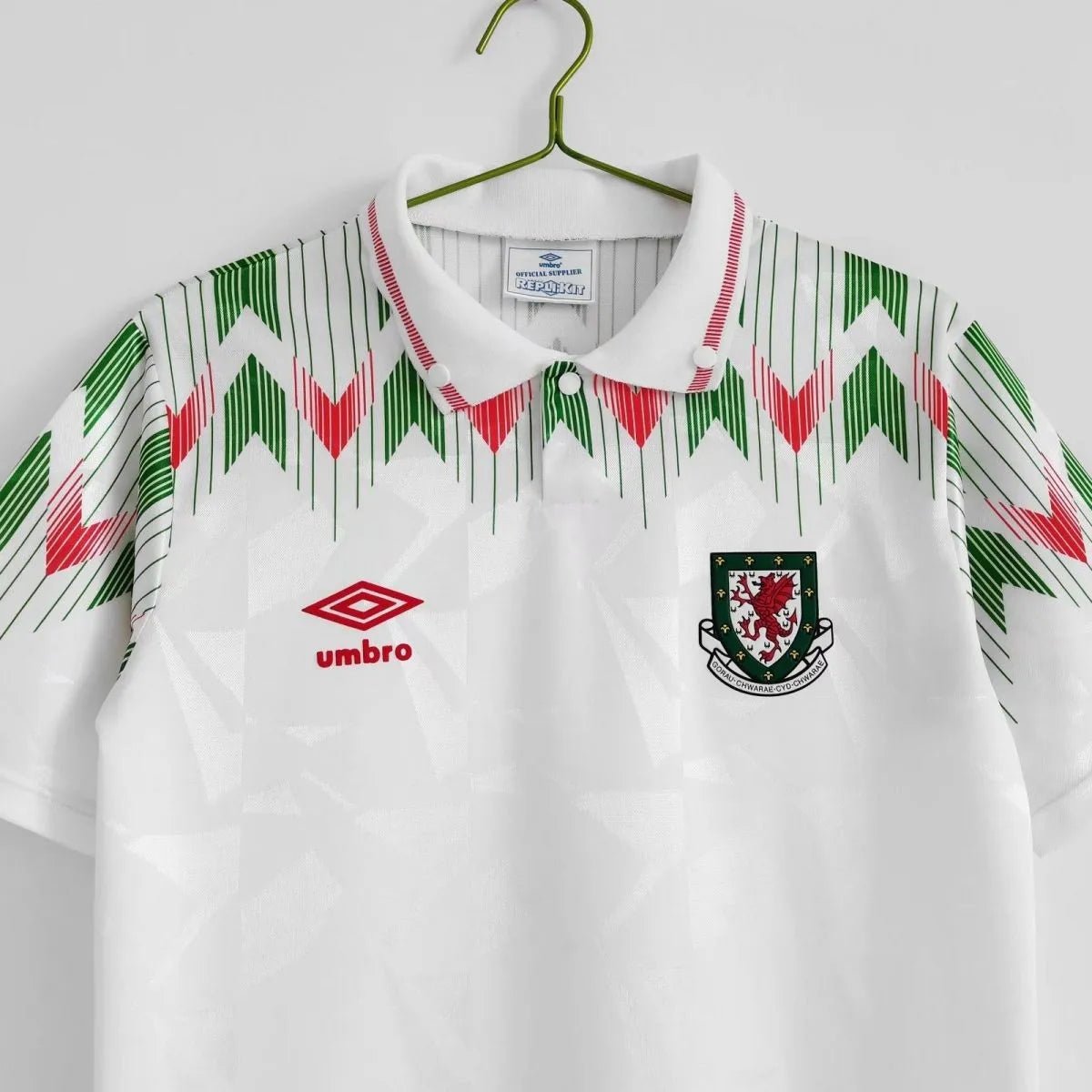 Wales 🏴󠁧󠁢󠁷󠁬󠁳󠁿 1990/92 Away Jersey. - World Cup Retro Soccer Shop