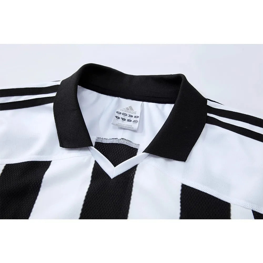 Newcastle United FC 2003/2005 Retro Home Jersey.