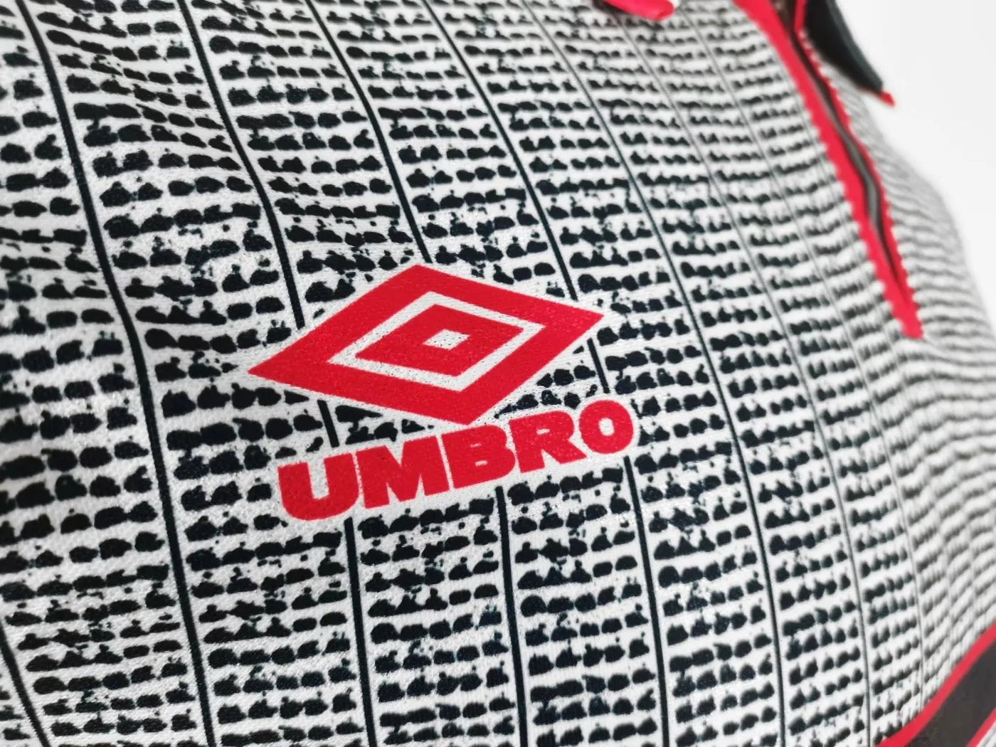 Manchester United FC  95/96 Away Retro Kit.