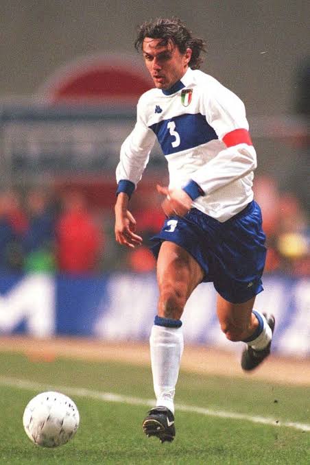 Italy 🇮🇹 1998/2000 Away Jersey. - World Cup Retro Soccer Shop