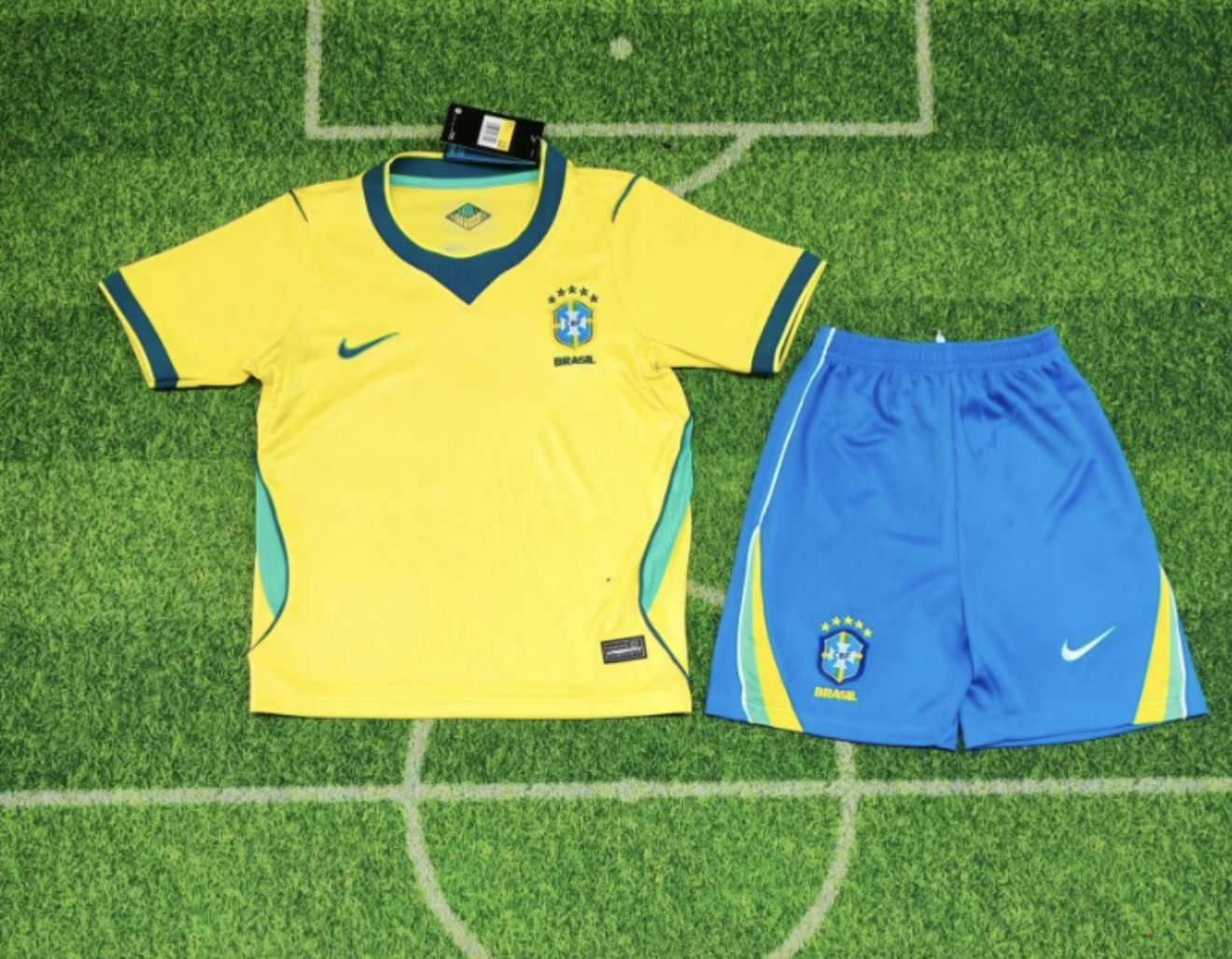 Brazil 🇧🇷 2026 World Cup Retro Kids Kit Set Home Jersey, Shorts & Socks.