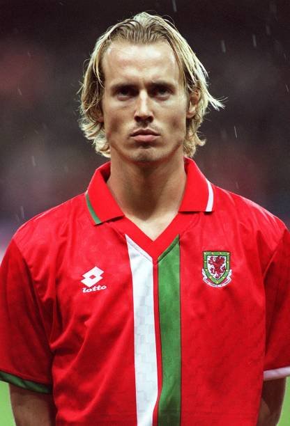 Wales 🏴󠁧󠁢󠁷󠁬󠁳󠁿 1996/98 Home Jersey. - World Cup Retro Soccer Shop