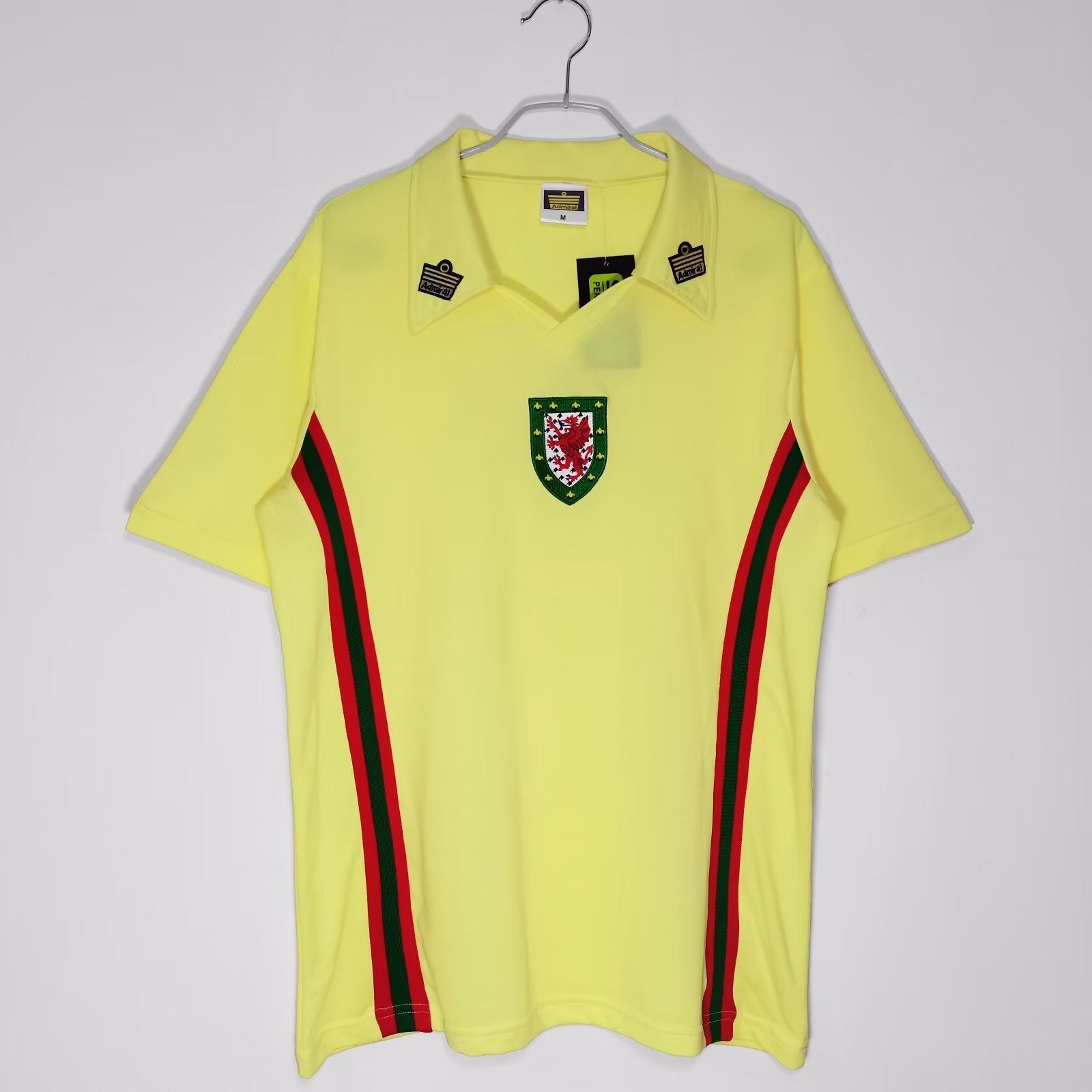Wales 🏴󠁧󠁢󠁷󠁬󠁳󠁿 1976/79 Away Jersey. - World Cup Retro Soccer Shop