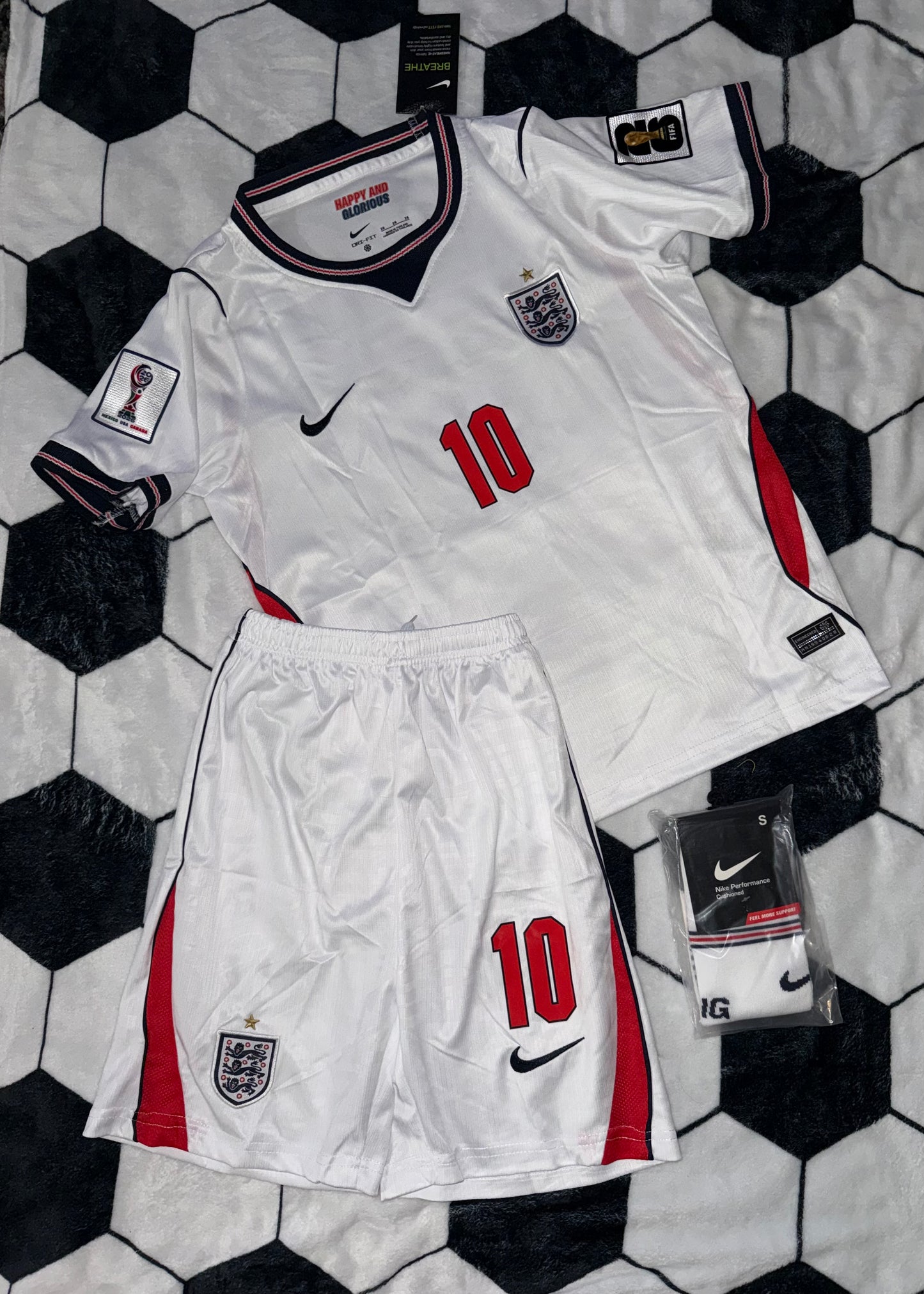 England 🏴󠁧󠁢󠁥󠁮󠁧󠁿 2026 World Cup Kids Kit Set Home Jersey, Shorts & Socks.