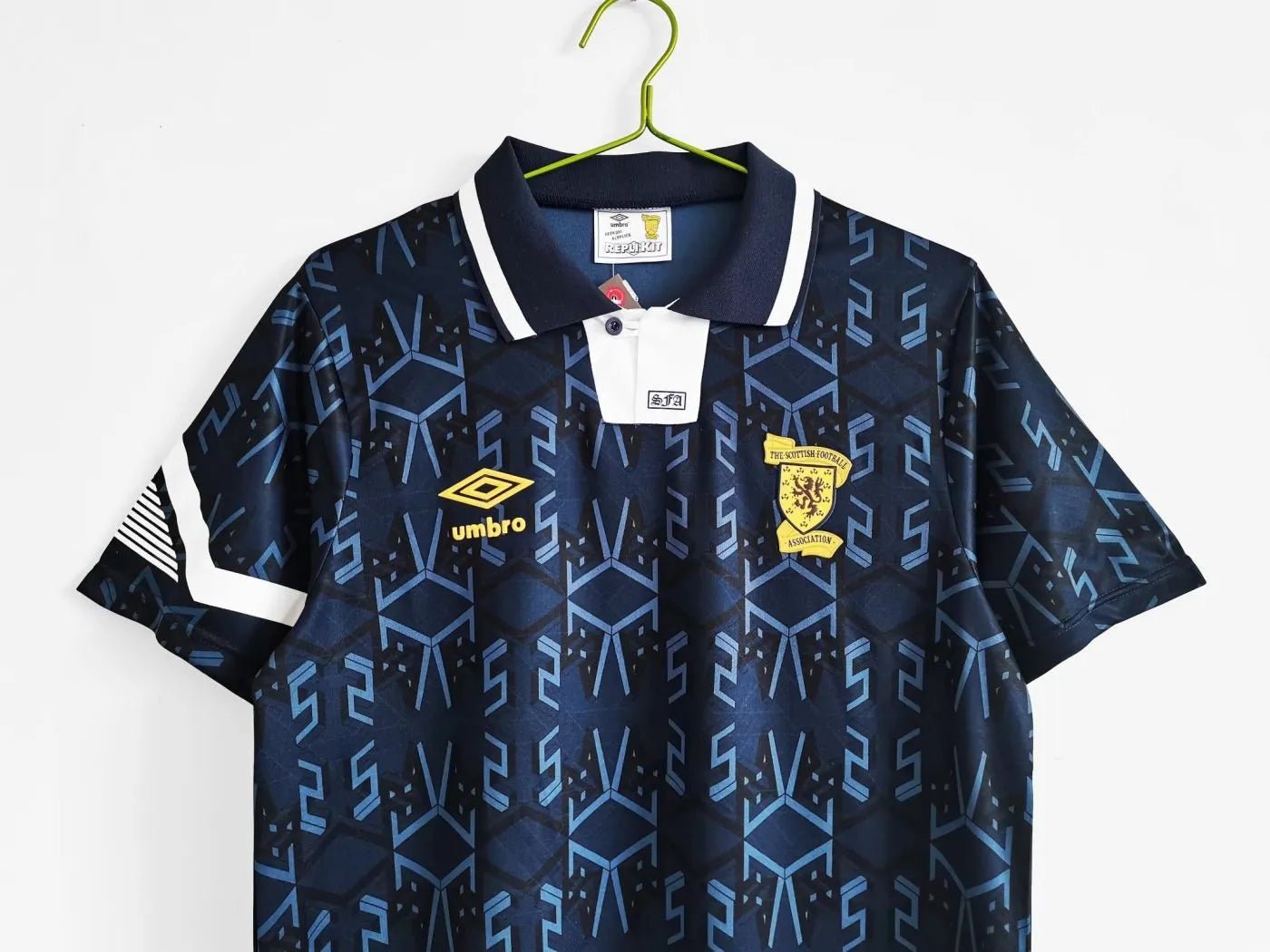 Scotland 🏴󠁧󠁢󠁳󠁣󠁴󠁿 Euro 1992 Home Jersey. - World Cup Retro Soccer Shop