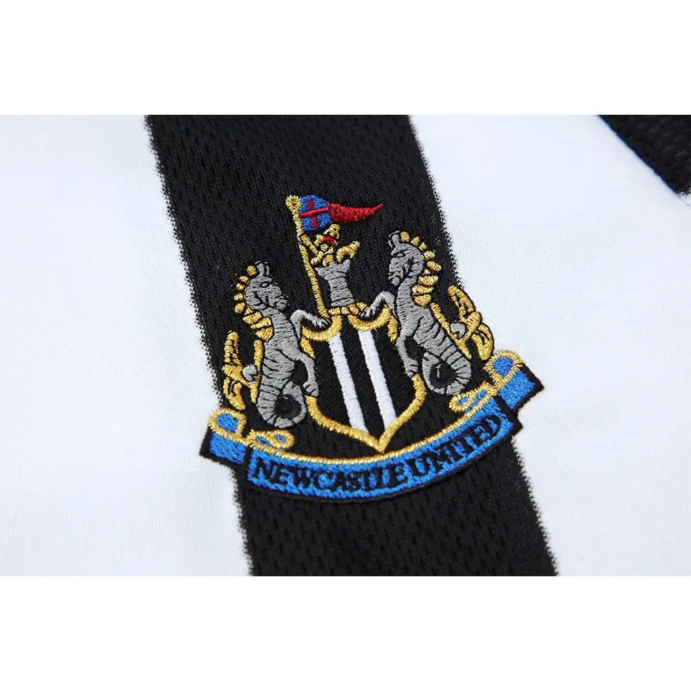 Newcastle United FC 2003/2005 Retro Home Jersey.
