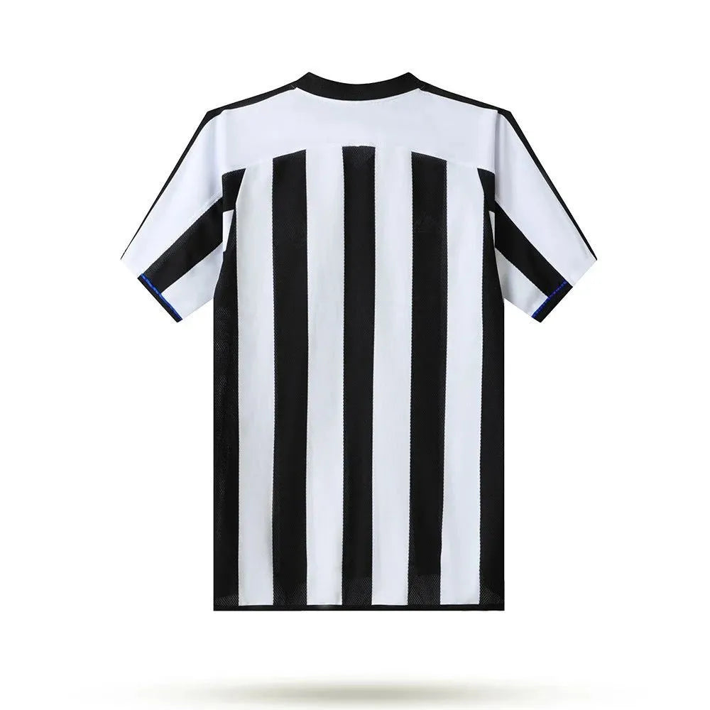Newcastle United FC 2003/2005 Retro Home Jersey.