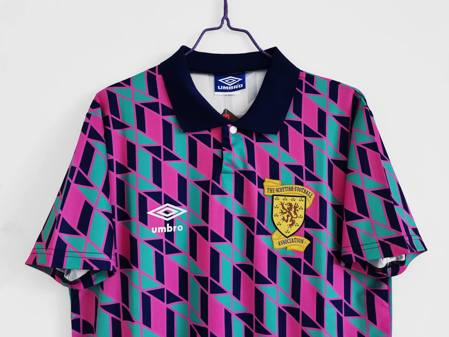 Scotland 🏴󠁧󠁢󠁳󠁣󠁴󠁿 1988/89 Retro Away Jersey. - World Cup Retro Soccer Shop