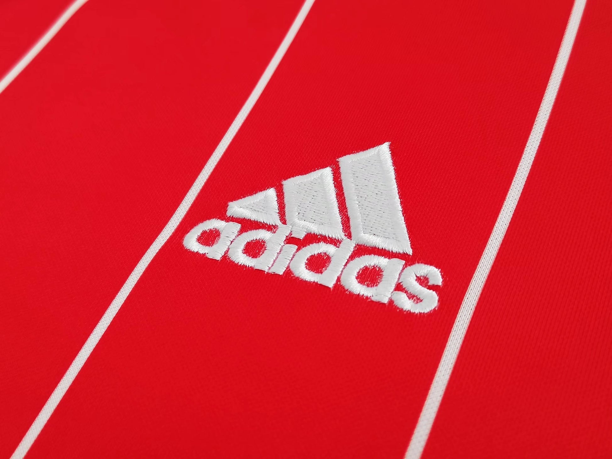 Wales 🏴󠁧󠁢󠁷󠁬󠁳󠁿 2015/16 Home Jersey. - World Cup Retro Soccer Shop