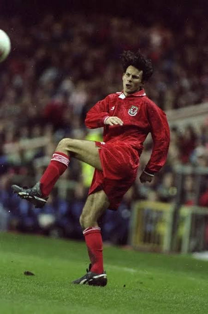 Wales 🏴󠁧󠁢󠁷󠁬󠁳󠁿 1993/94 Home Jersey. - World Cup Retro Soccer Shop