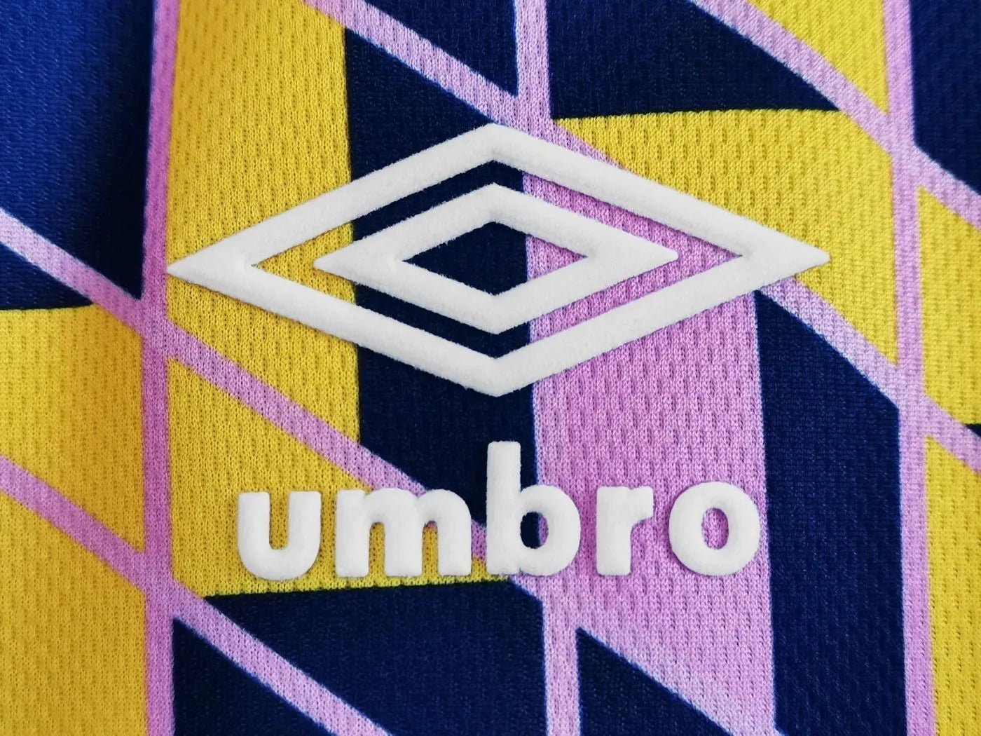 Scotland 🏴󠁧󠁢󠁳󠁣󠁴󠁿 1990 World Cup Third Jersey. - World Cup Retro Soccer Shop