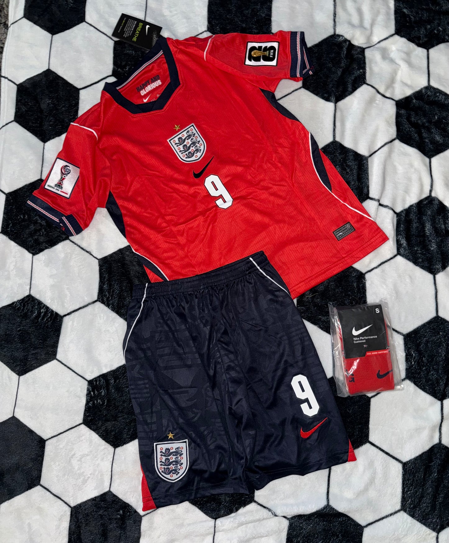 England 🏴󠁧󠁢󠁥󠁮󠁧󠁿 2026 World Cup Kids Kit Set Away Jersey, Shorts & Socks.