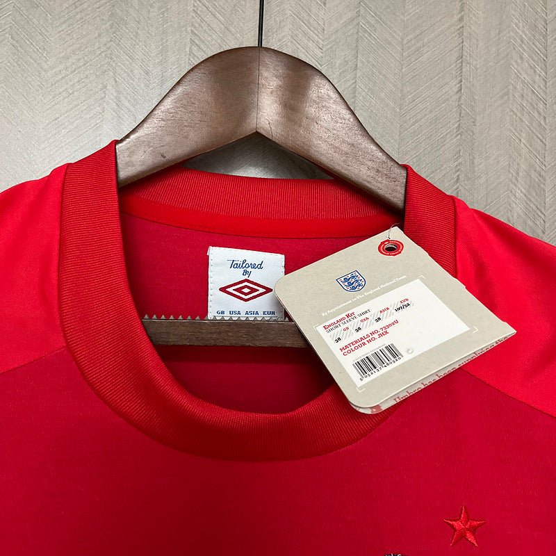 England 🏴󠁧󠁢󠁥󠁮󠁧󠁿 2010 World Cup Away Jersey. - World Cup Retro Soccer Shop