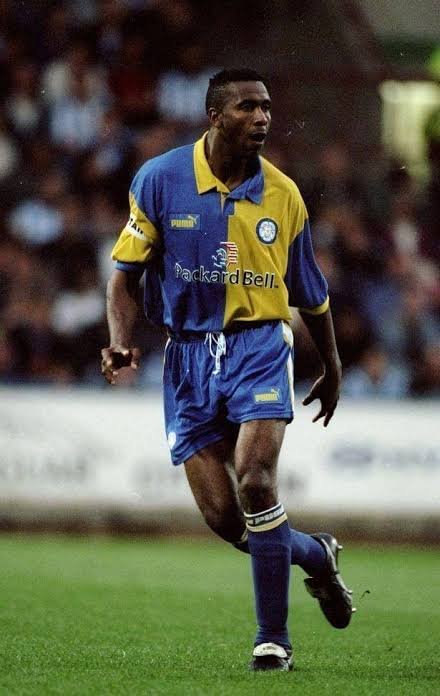 Leeds United 1997/98 Retro Away Kit. - World Cup Retro Soccer Shop