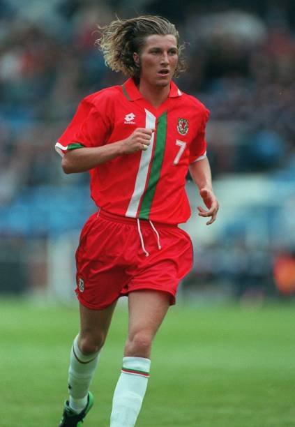 Wales 🏴󠁧󠁢󠁷󠁬󠁳󠁿 1996/98 Home Jersey. - World Cup Retro Soccer Shop