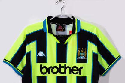 Manchester City FC 98/99 Away Retro Jersey.