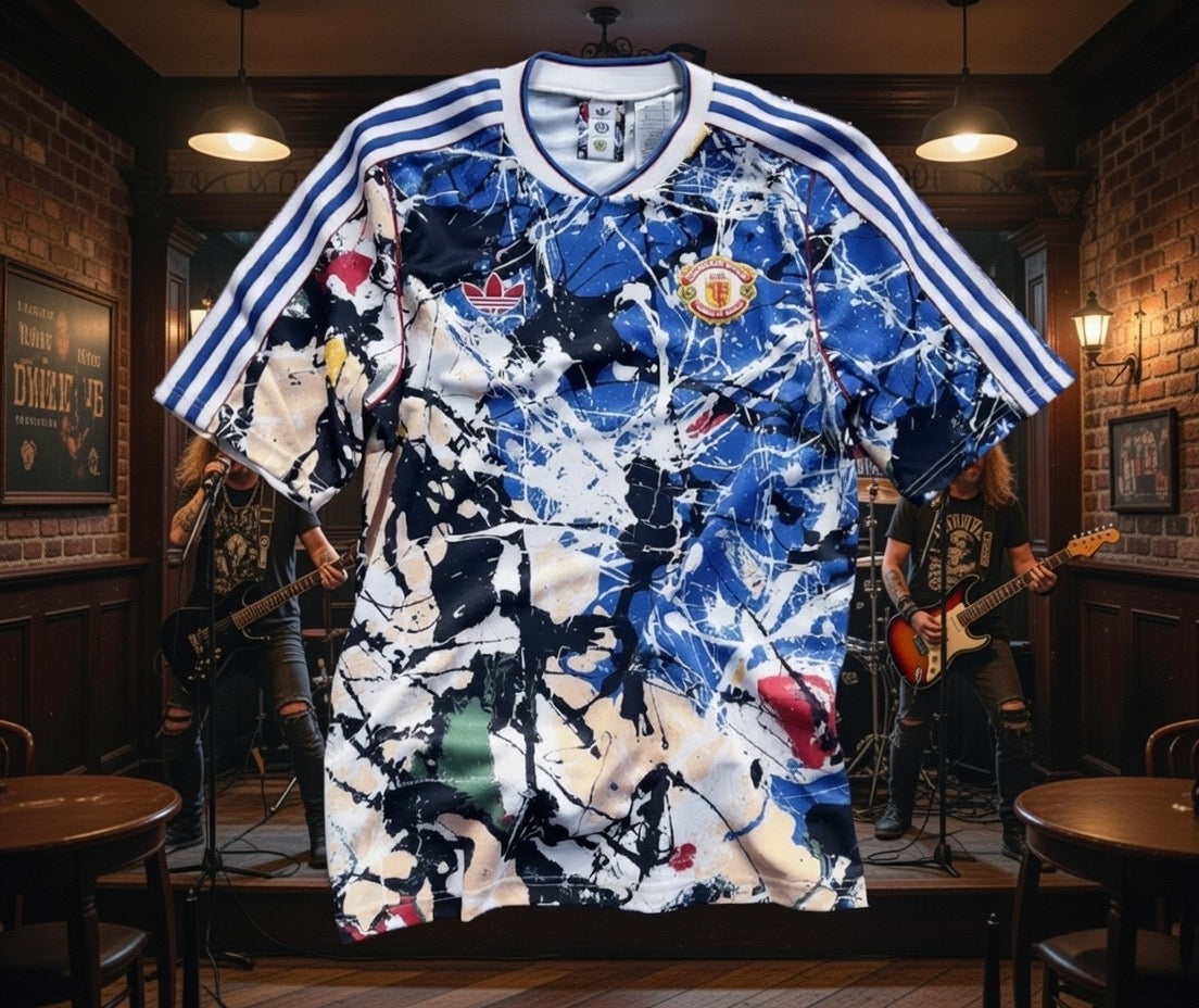 Manchester United special edition “Stone Roses”🌹 Kit.