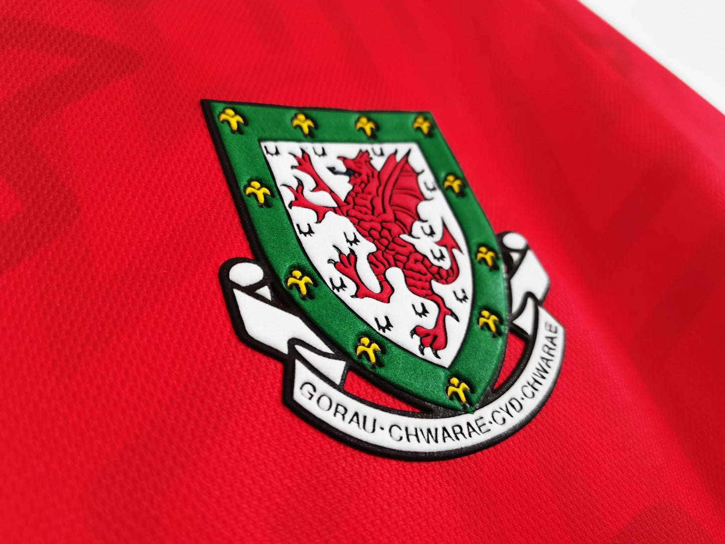 Wales 🏴󠁧󠁢󠁷󠁬󠁳󠁿 1993/94 Home Jersey. - World Cup Retro Soccer Shop
