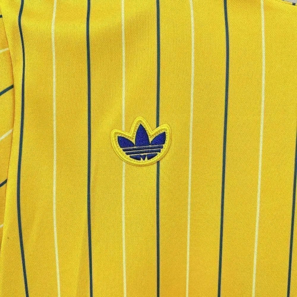 Leeds United 25/26 Adidas Icons Collection Retro Kit. - World Cup Retro Soccer Shop