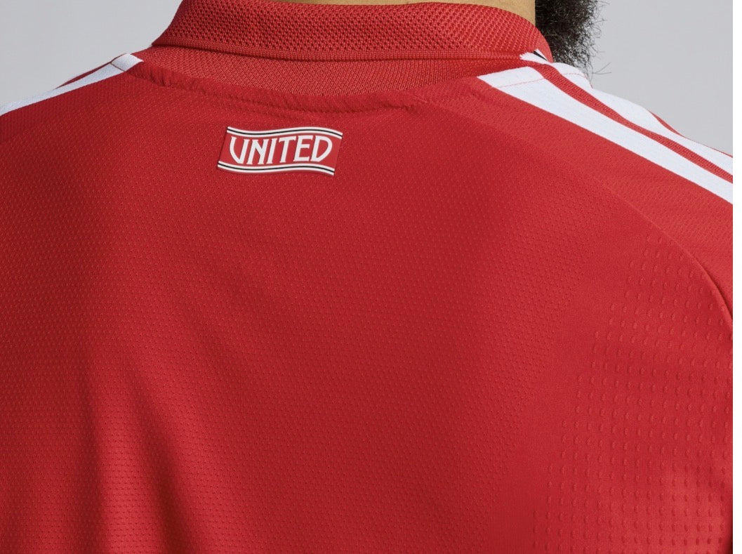 Manchester United FC 26/27 Home Jersey. *Real Player Version*.