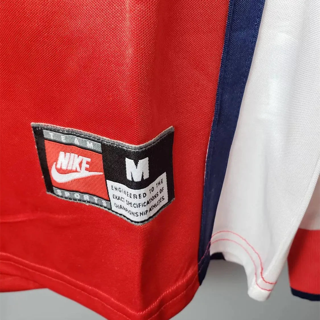 Arsenal 1998/1999 Home Retro Kit.