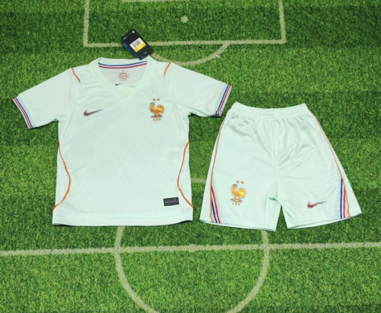 France 🇫🇷2026 World Cup Kids Kit Set Away Jersey, Shorts & Socks.