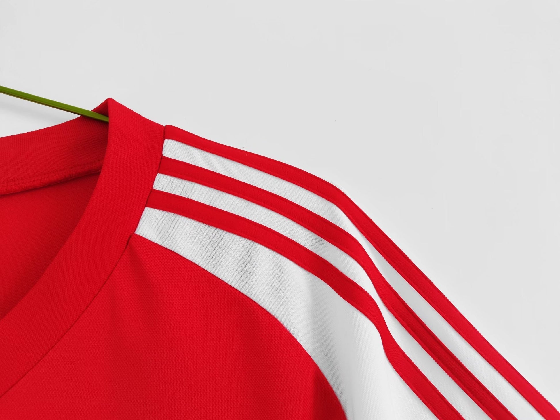 Wales 🏴󠁧󠁢󠁷󠁬󠁳󠁿 1982 Home Jersey. - World Cup Retro Soccer Shop