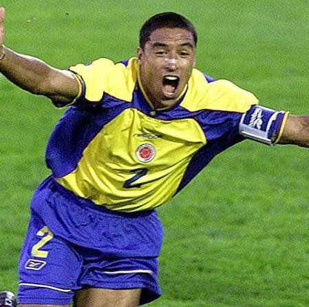 Colombia 🇨🇴 2001 Home Jersey. - World Cup Retro Soccer Shop