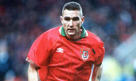 Wales 🏴󠁧󠁢󠁷󠁬󠁳󠁿 1994/96 Home Jersey. - World Cup Retro Soccer Shop