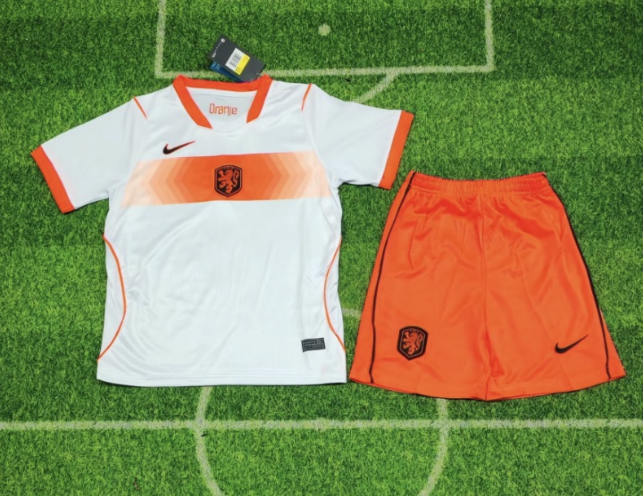 Netherlands 🇳🇱 2026 World Cup Kids Kit Set, Away Jersey Shorts & Socks.