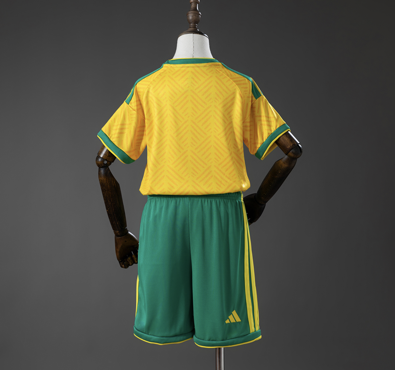 Sth Africa 🇿🇦 2026 World Cup Kids Kit Set Home Jersey, Shorts & Socks.