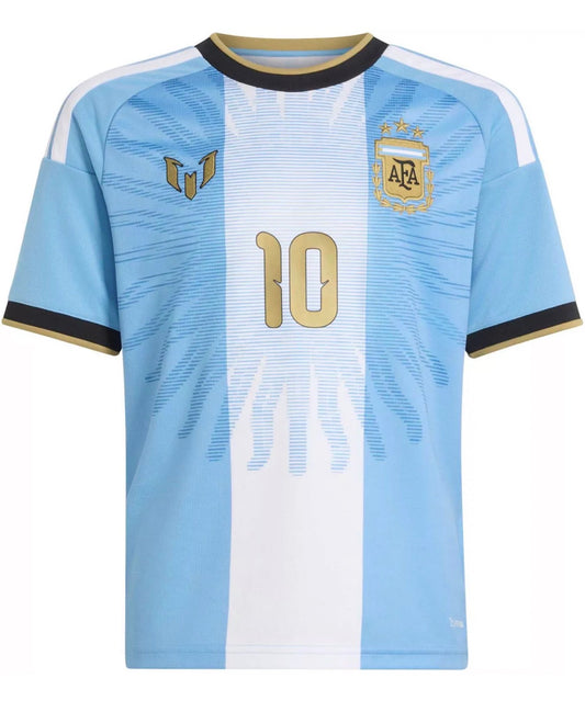 Argentina Lionel Messi farewell short sleeve jersey for last game against Benin, featuring team badge and Messi’s name and number.