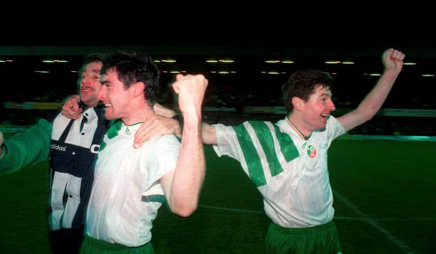 Ireland 🇮🇪 1992/94 Away Jersey. - World Cup Retro Soccer Shop