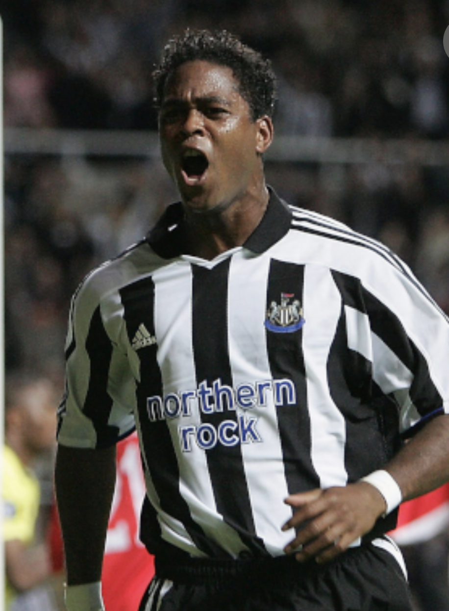 Newcastle United FC 2003/2005 Retro Home Jersey.