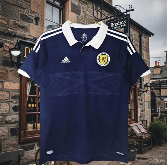 Scotland 🏴󠁧󠁢󠁳󠁣󠁴󠁿 2011/12 Home Jersey. - World Cup Retro Soccer Shop