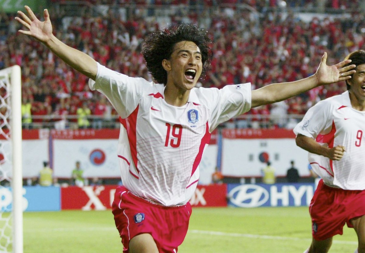South Korea 🇰🇷 2002 World Cup Away Jersey. - World Cup Retro Soccer Shop